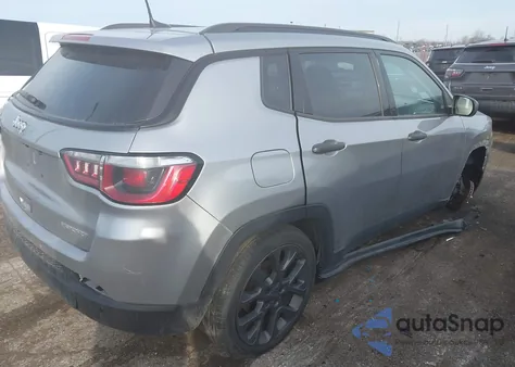 2018 Jeep Compass Sport Fwd из США, поврежденный, VIN 3C4NJCAB1JT181425